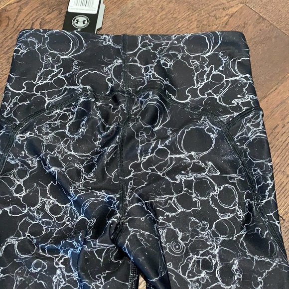 NWT Under Armour Athletic Capris - Picture 2 of 7